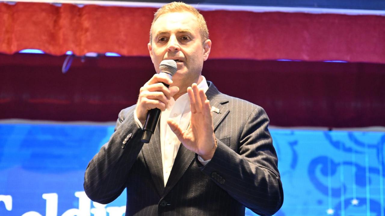 Akın, Erdekli hemşehrileriyle iftar sofrasında buluştu