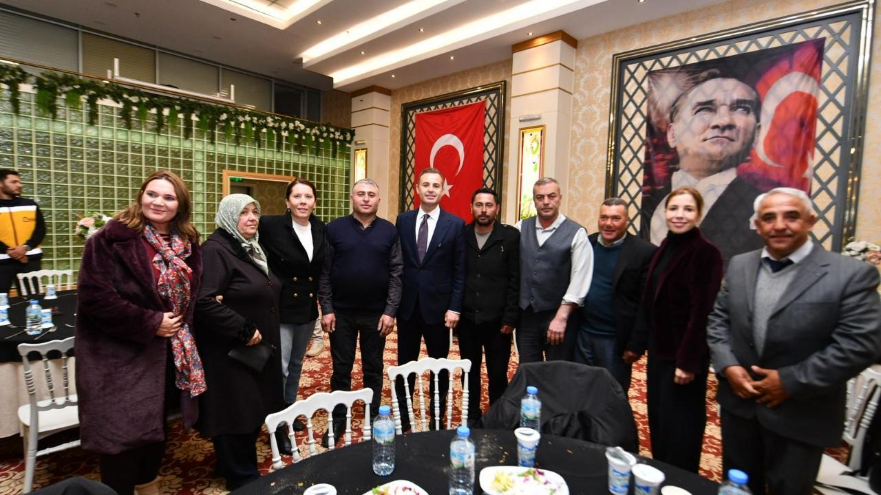 Akın, muhtarlarla iftarda bir araya geldi