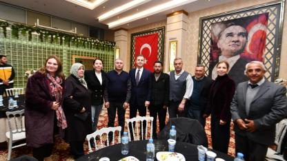 Akın, muhtarlarla iftarda bir araya geldi