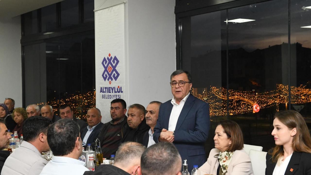 Altıeylül’de Muhtarlar iftar sofrasında buluştu