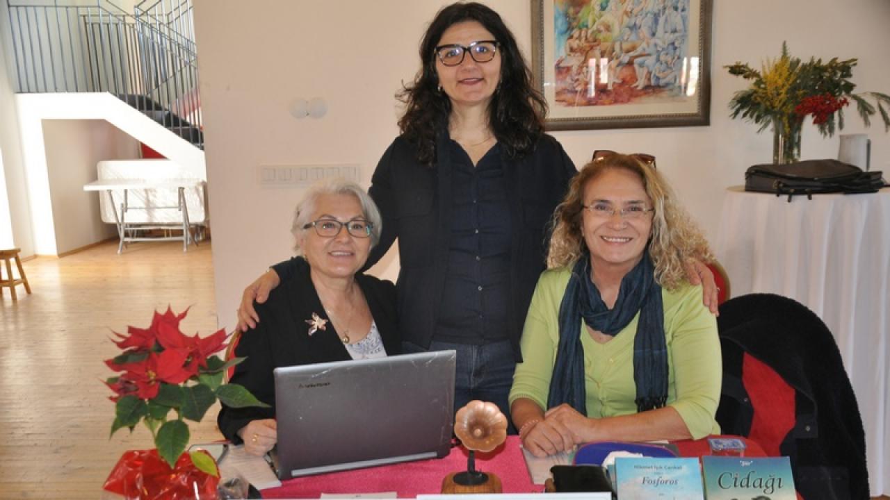 Ayvalık Kasaid ve Kadın Şairlerimiz: 8 Mart Dünya Kadınlar Günü