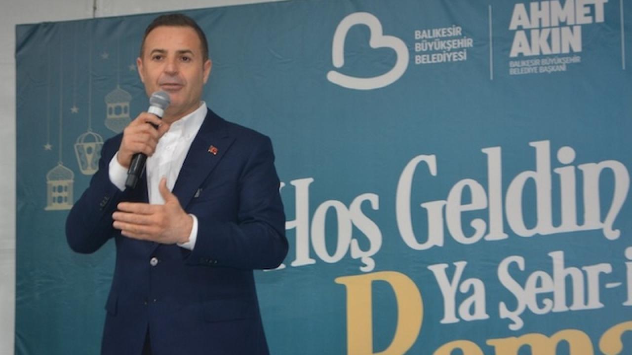 Ayvalık’ta Büyükşehir Belediyesinden Dev İftar