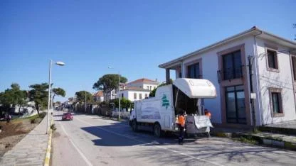 Ayvalık’ta konteynerler yaz öncesi dezenfekte ediliyor