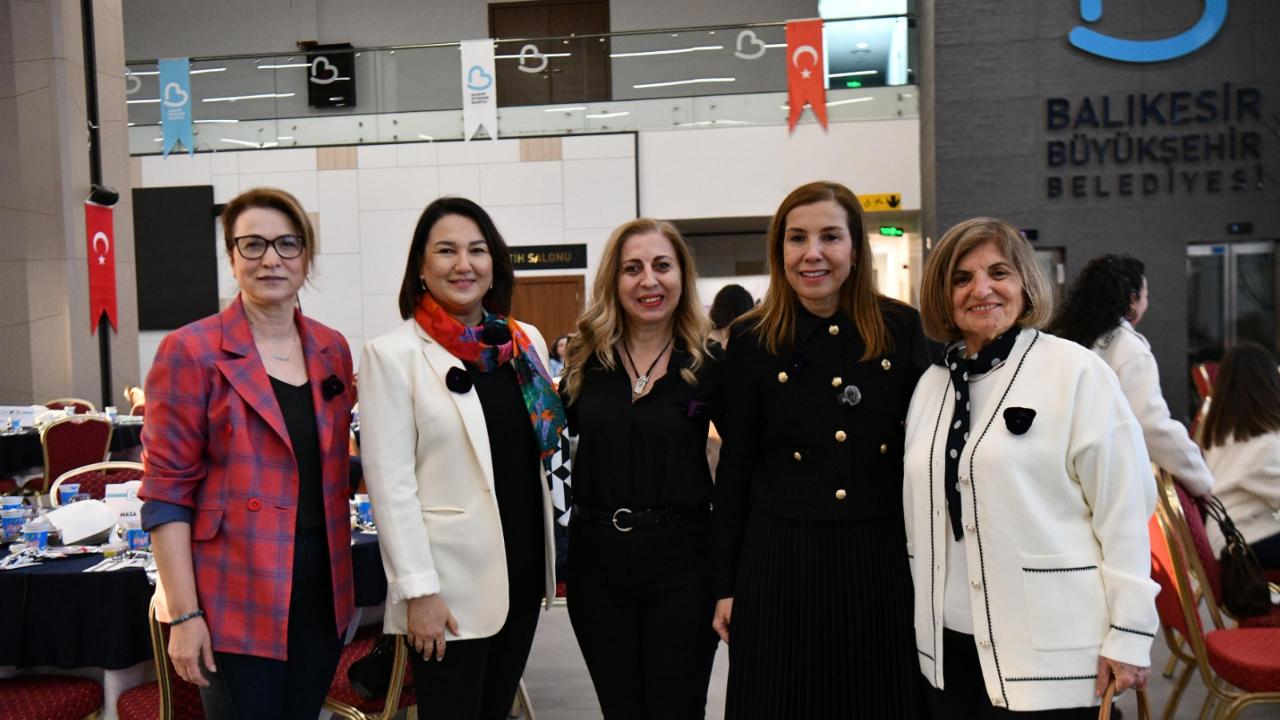 Balıkesir’de Kadınlar Günü Büyükşehir’in etkinlikleriyle renklendi