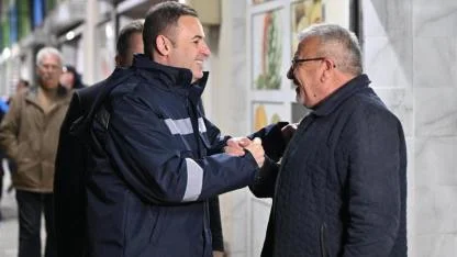 Başkan Akın, sahurunu hal esnafıyla birlikte yaptı