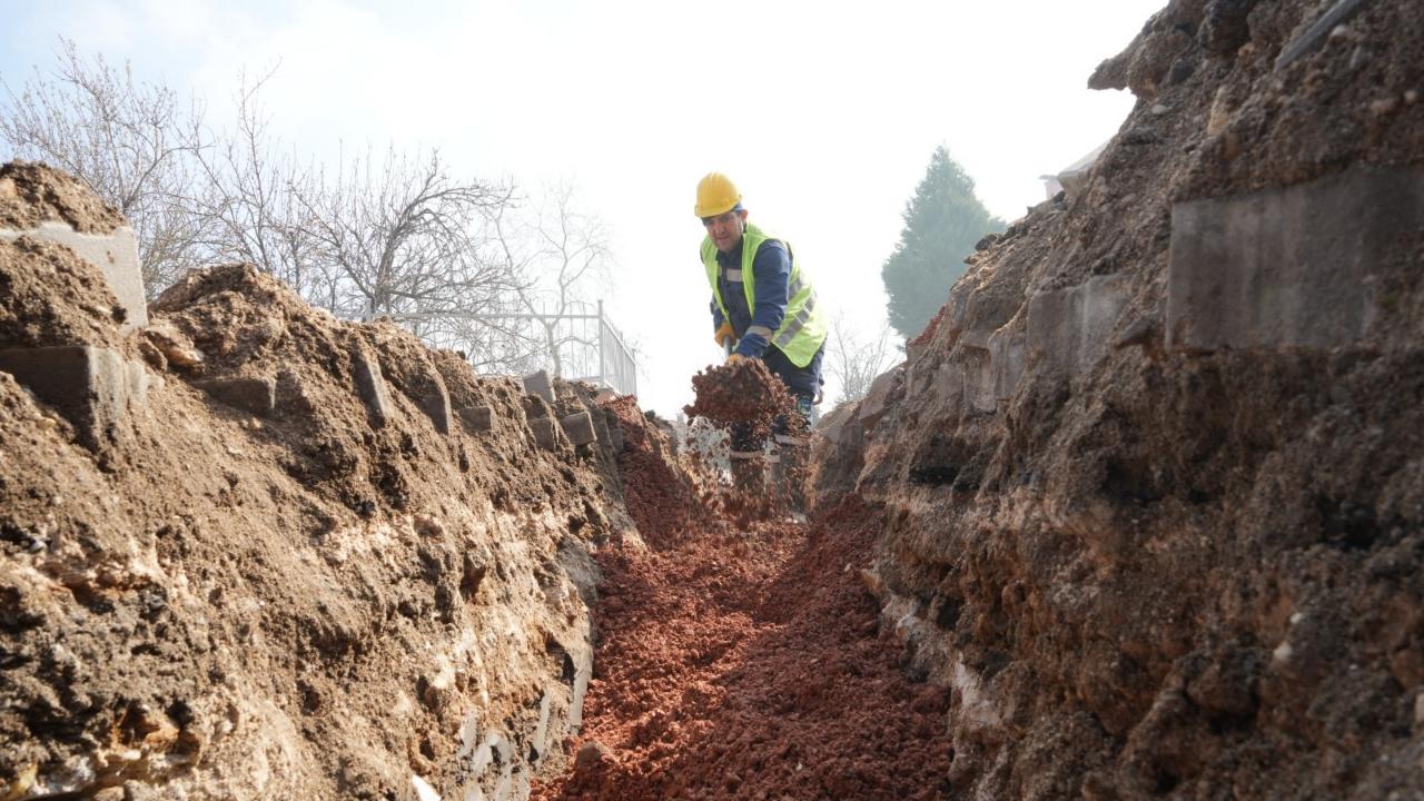 BASKİ Manyas’ta yıllanmış içme suyu hattını yeniledi