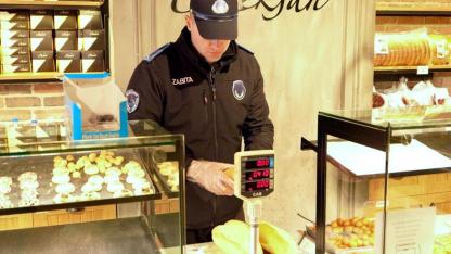 Burhaniye Belediyesi zabıta ekipleri denetimlerini titizlikle sürdürüyor