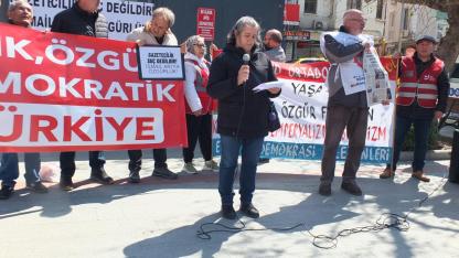 Burhaniye de gazeteci İsmail Arı’ya özgürlük eylemi