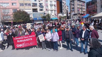 Burhaniye’de Dev Emekli-Sen’den Kadınlar Günü açıklaması