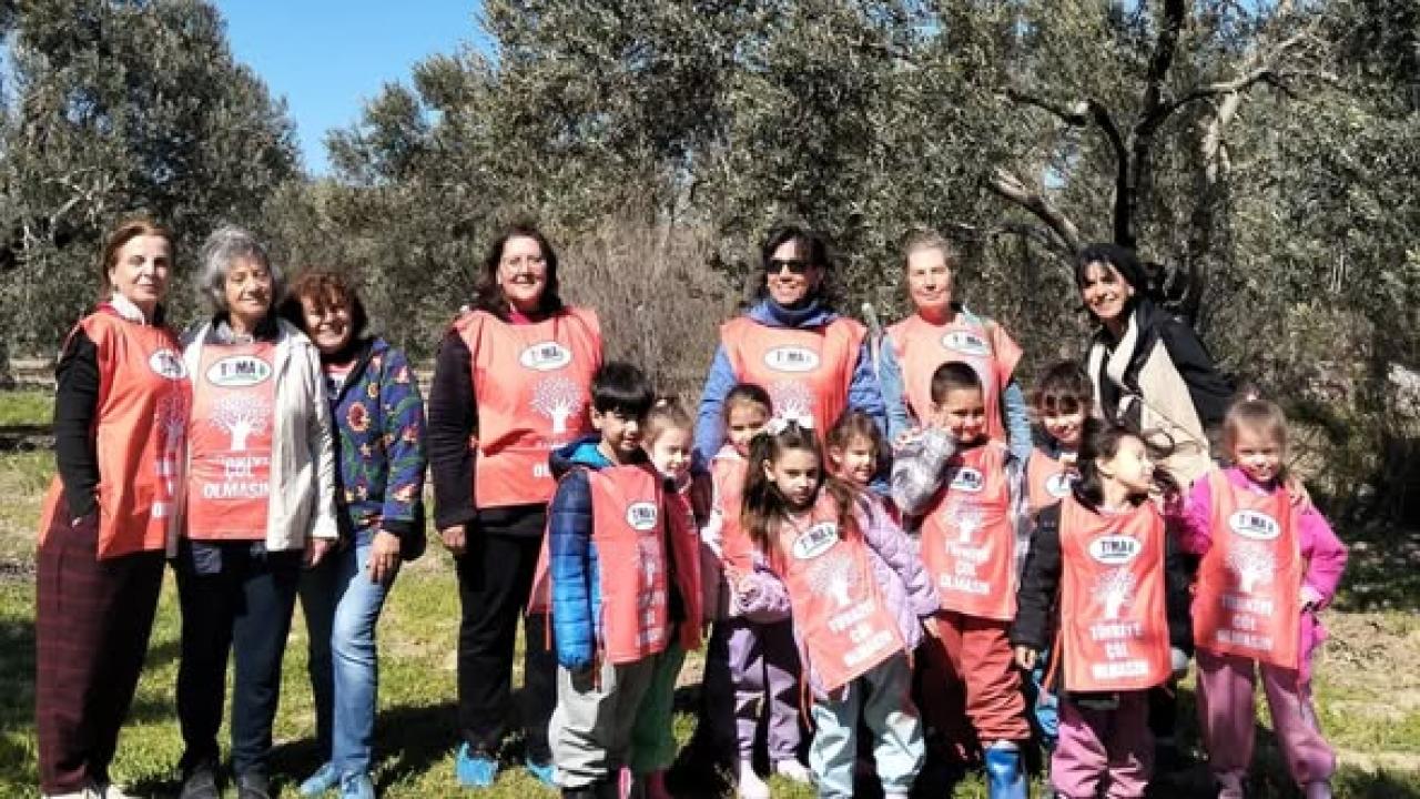 Burhaniye’de Doğa Sevgisi zeytin ağaçlarının gölgesinde yeşeriyor