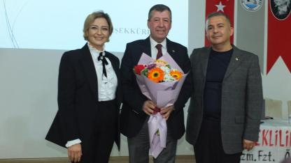 Burhaniye’de Emeklilikte Sağlıklı Yaşam paneli ilgi gördü