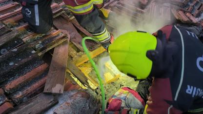 Burhaniye’de korkutan baca yangını