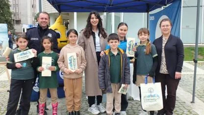 Burhaniye’de Sıfır Atık Bilgilendirme Standı ilgi gördü