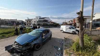 Burhaniye’de sık kaza yaşanan kavşak için düzenleme talebi