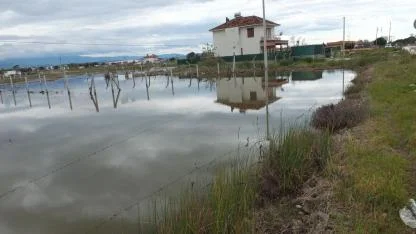 Burhaniye’de yazlıklar su içinde kaldı