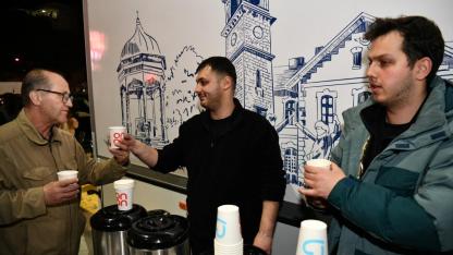 Büyükşehir Ramazan bereketini Burhaniye’ye taşıdı