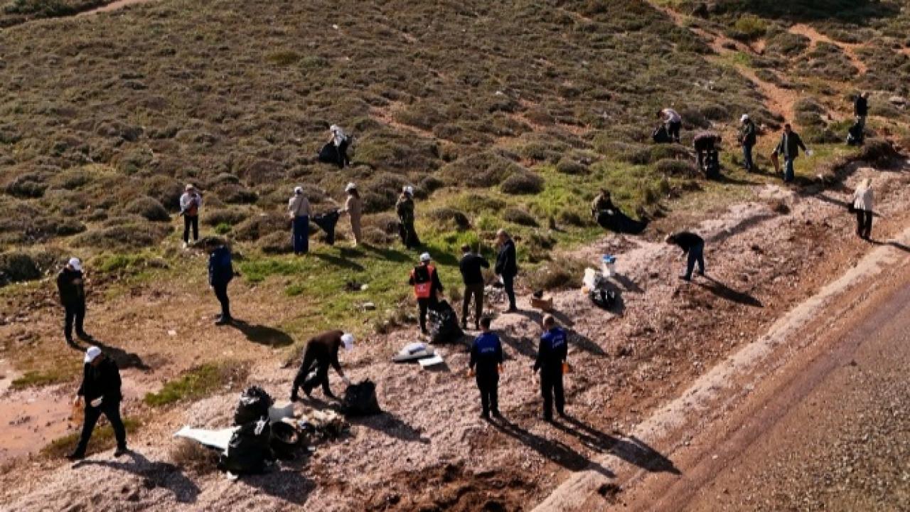 Çevre dostundan anlamlı tepki: İzmariti Cebime Atın, Doğaya Değil!
