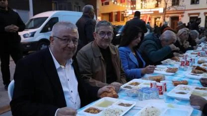 CHP iftar yemeğinde bir araya geldi