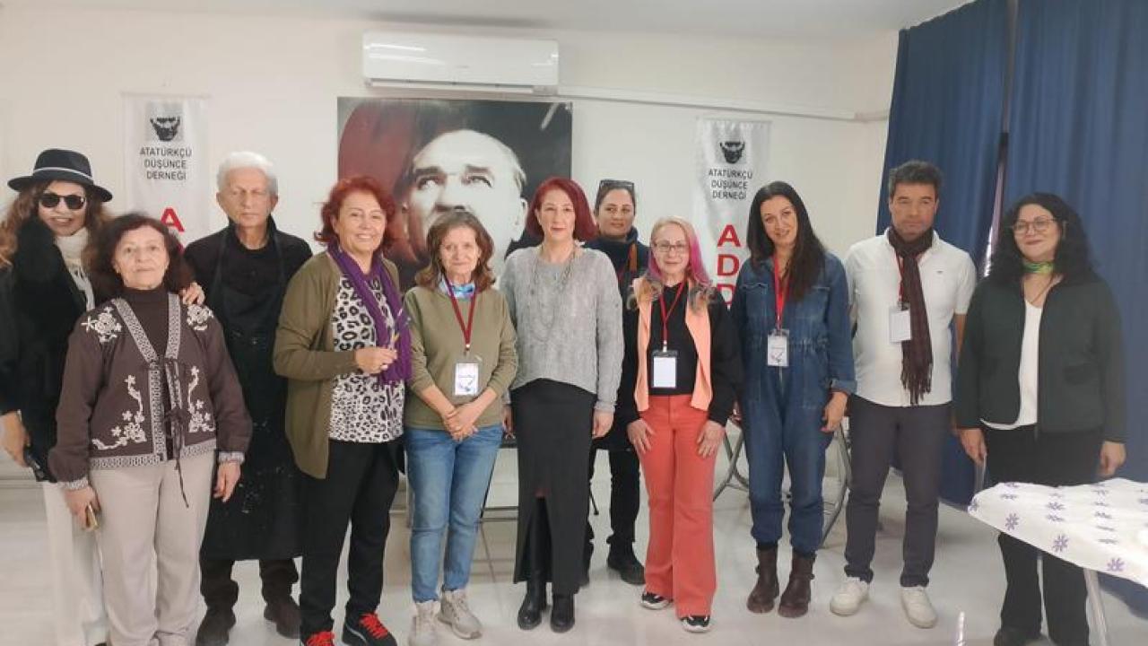 Dünya ressamlar gününde Ayvalık'ta anlamlı kutlama