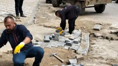 Edremit Belediyesi Altınkum’da ve Kadıköy’de Yolları Yeniliyor