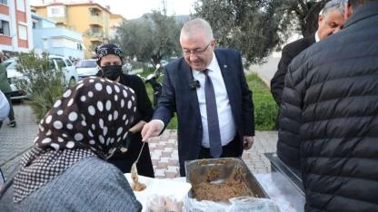 Edremit Belediyesi iftar sofraları Altınoluk’ta kuruldu