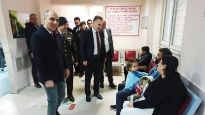 Edremit'te bayramlaşma protokolü buluşturdu