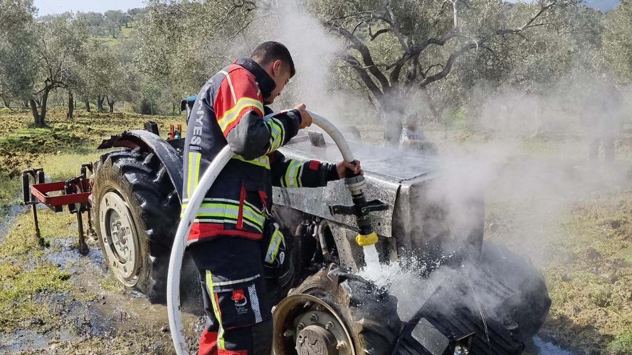 Edremit'te korkutan traktör yangını