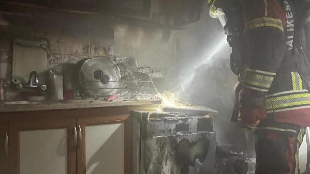 Edremit’te mutfakta çıkan yangın korkuttu