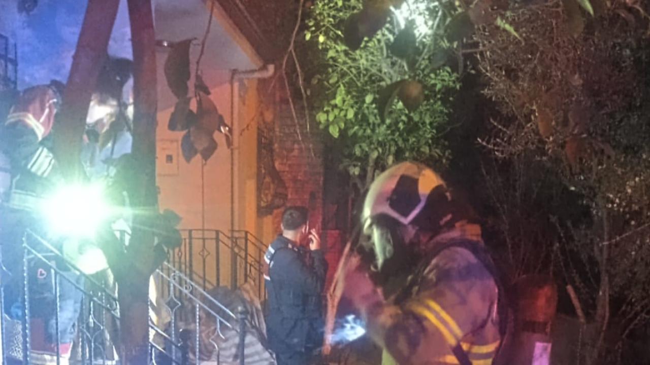 Edremit'te yangında 2 kişi hastaneye kaldırıldı