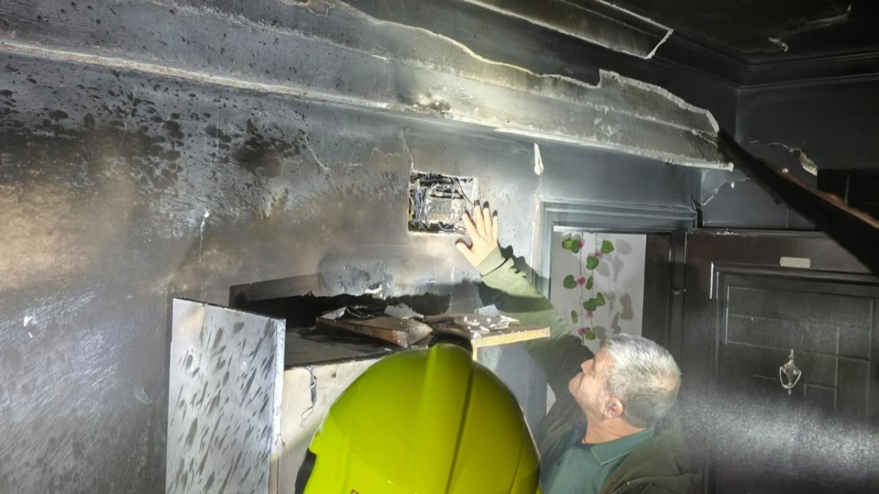 Edremit'te yangında maddi hasar meydana geldi.