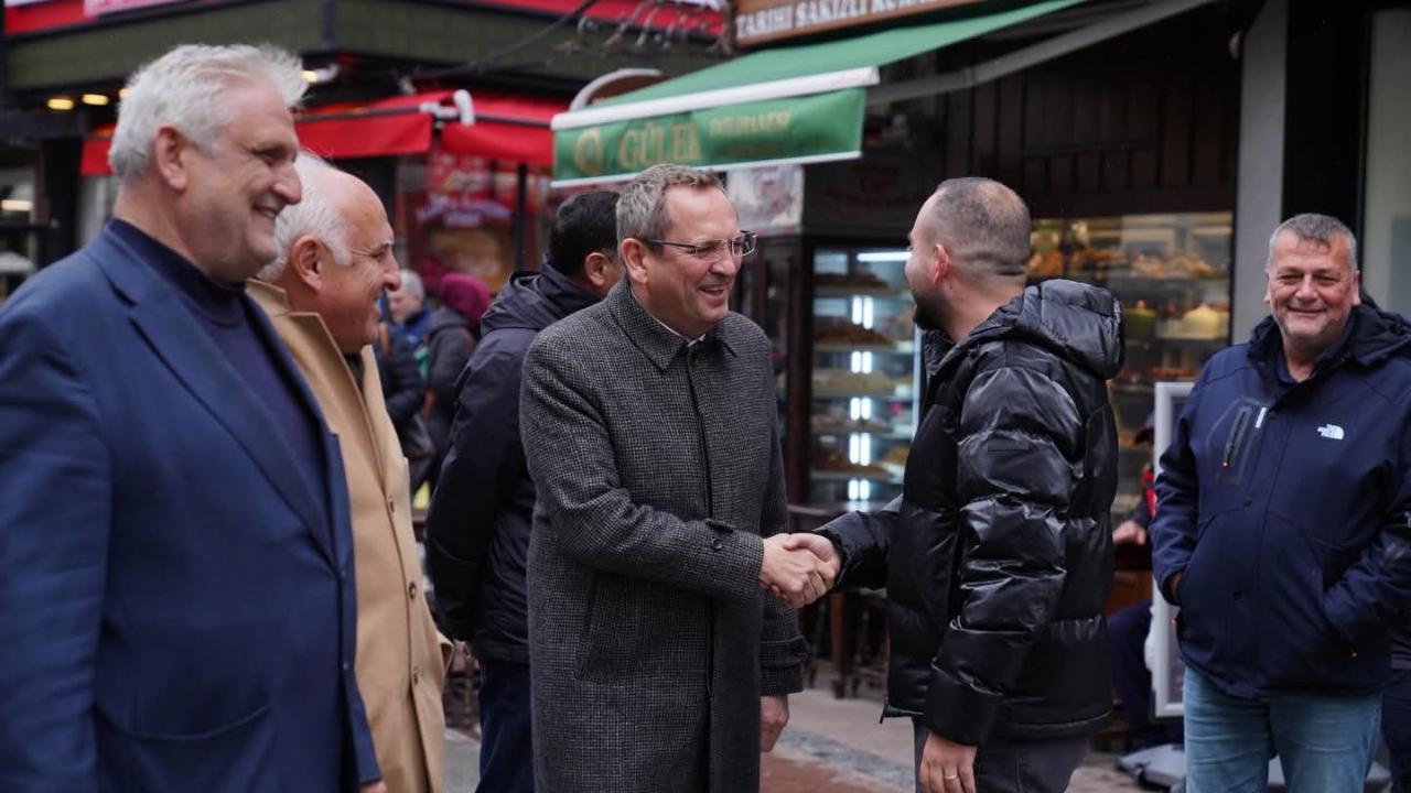 Ergin'den esnaf ve vatandaşlarla bayram buluşması