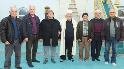 Havranlı emekli imam Ören de teravih kıldırdı
