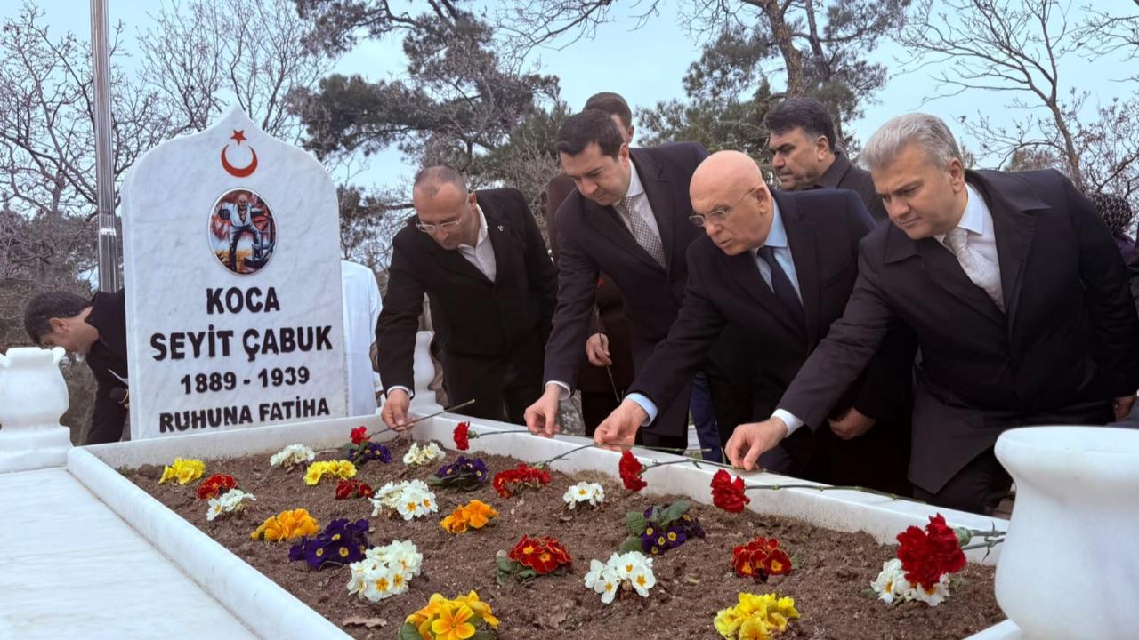 Koca Seyit, zaferin 111. yılında kabri başında anıldı