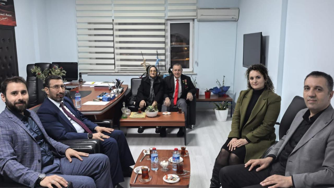 Şehit ailesi öğrencilerle iftar sofrasında buluştu