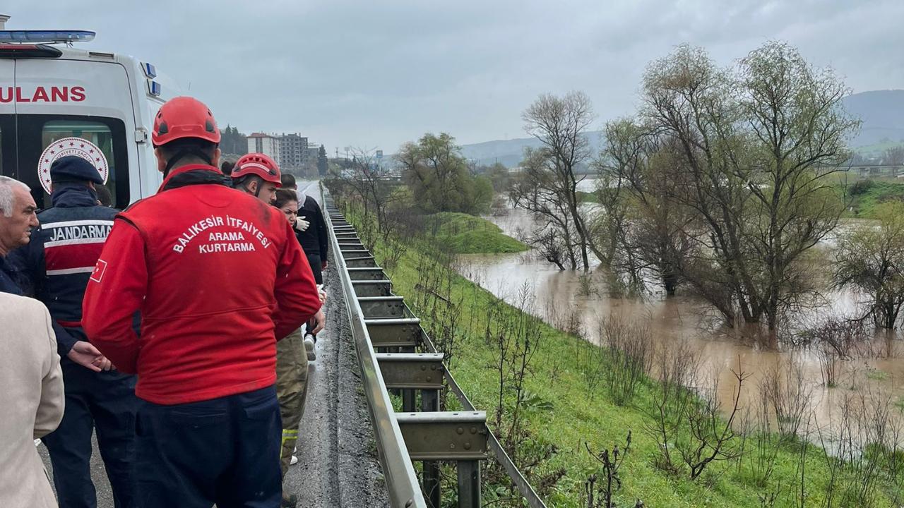 Simav Çayı’na uçtu: Susurluk’ta korkutan kaza