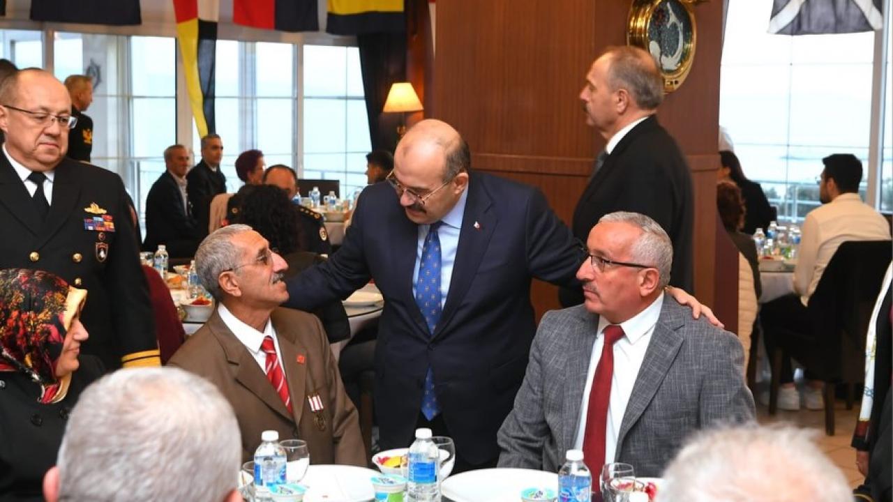 Vali Ustaoğlu, Erdek’te Şehit Aileleri ve Gazilerle İftarda Buluştu