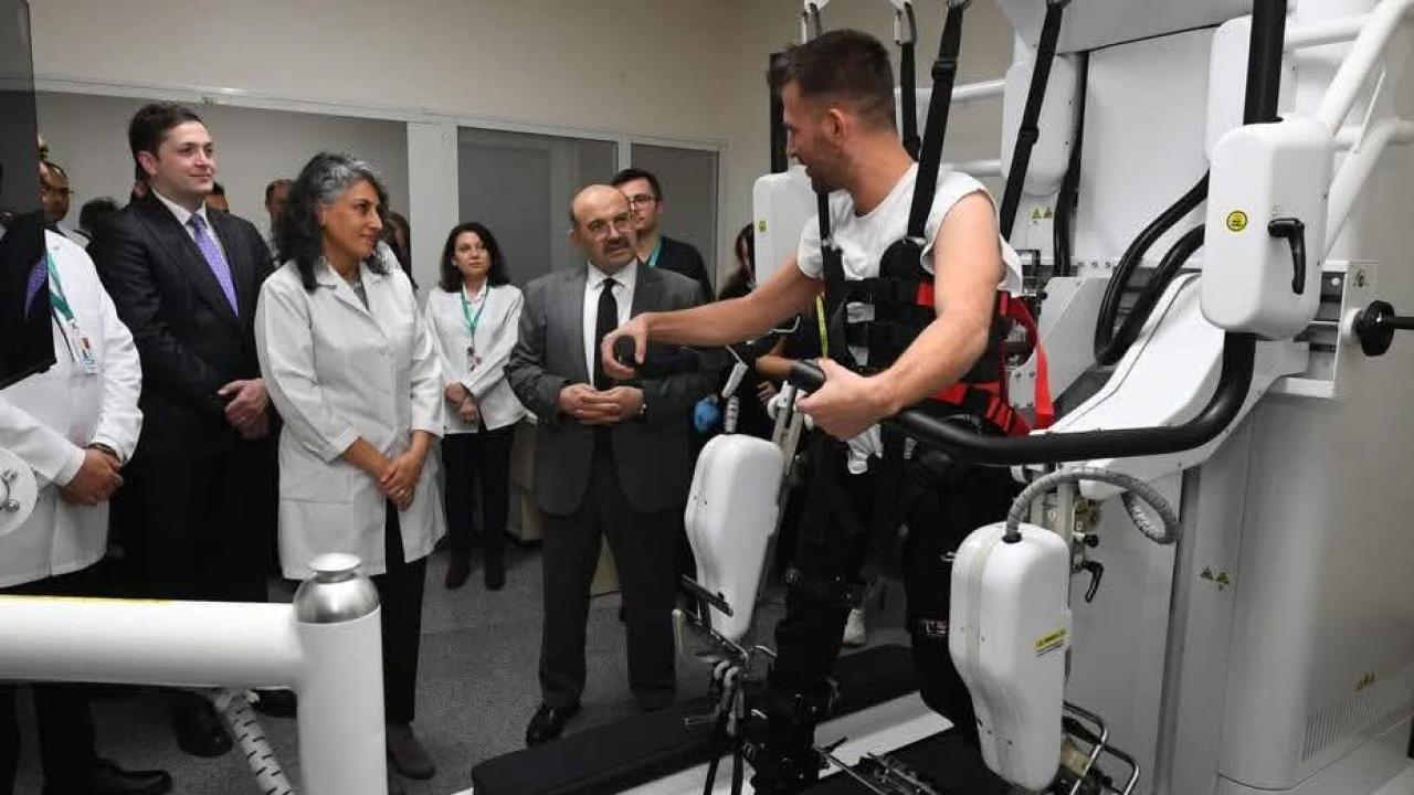 Vali Ustaoğlu: “Robotik yürüme cihazı önemli bir ihtiyacı karşılayacak”
