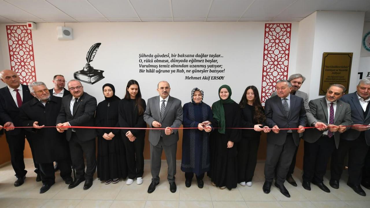 Zarafet Akademi ve Edebiyat Atölyesi Açıldı