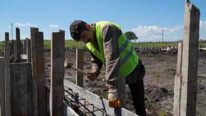 Akın gençlerin sesini duydu, mahalleler yeşil sahaya kavuştu