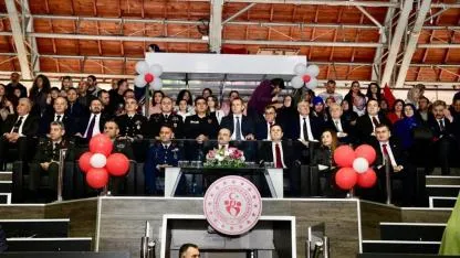 Balıkesir’de 23 Nisan Gururu: Çocuklar Bayramlarını Doyasıya Yaşadı