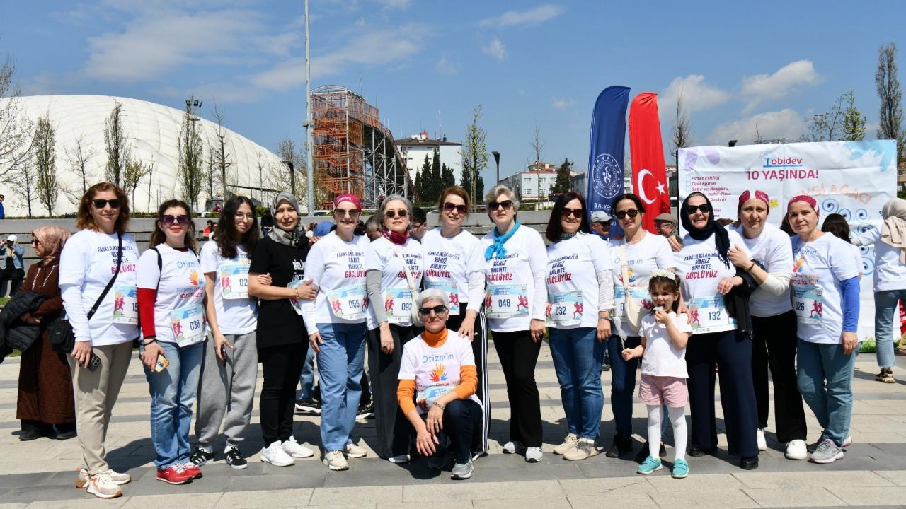 Balıkesir’de adımlar otizm farkındalığı için atıldı