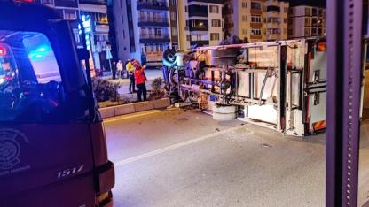 Balıkesir’de Tek Taraflı Trafik Kazası: Sürücü Yaralandı