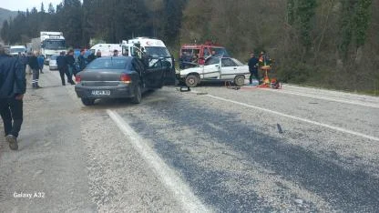 Balya’da çift taraflı kaza: 7 yaralı