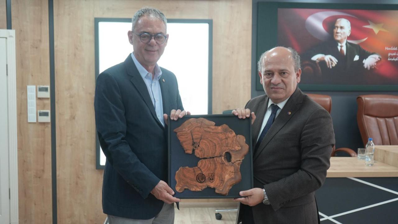 Bandırma Ticaret Borsası Heyetinden Edremit’e Ziyaret