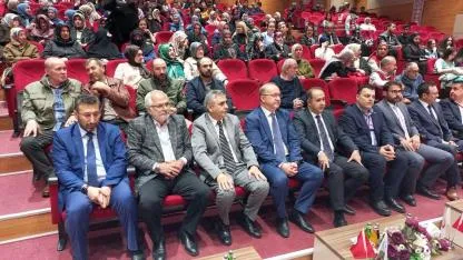 Bandırma’da Çanakkale Konferansı ve Fotoğraf Sergisi Düzenlendi