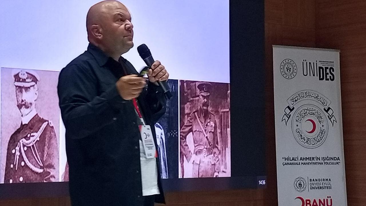 Bandırma’da Çanakkale Konferansı ve Fotoğraf Sergisi Düzenlendi