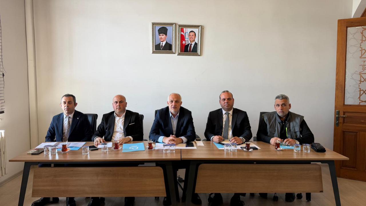 Başkan Ahmet Akın’ın yönetim anlayışı muhtarlarla güçlü bir bağ kuruyor