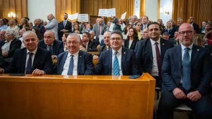 Başkan Ertaş ve Edremit heyeti CHP Lideri Özgür Özel ile buluştu