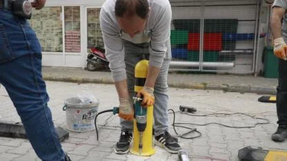 Burhaniye Belediyesi'nden Trafiği Rahatlatan Hamle