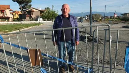 Burhaniye’de 3 aydır bitirilemeyen kavşak kazaya davetiye çıkarıyor